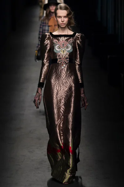 Look 66